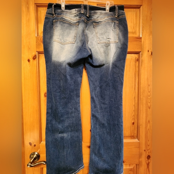 Flamingals Distressed Jeans Size 3X - Picture 8 of 9